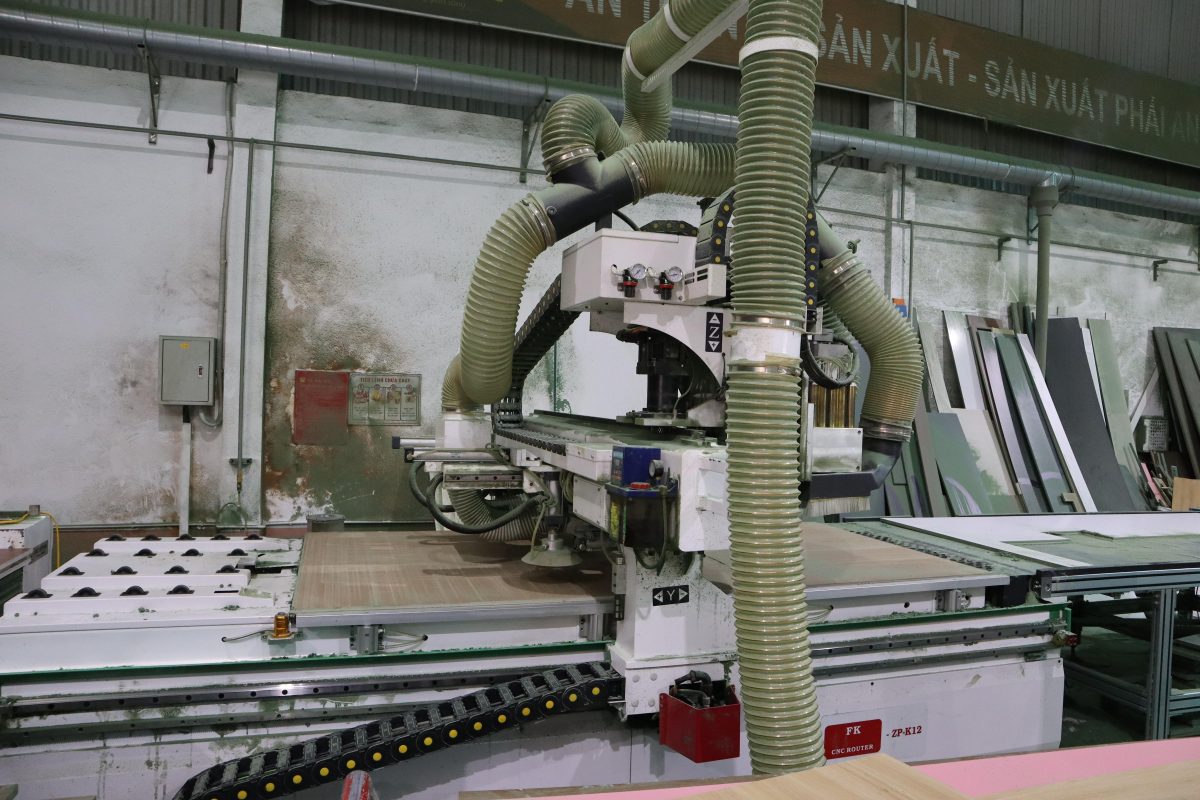 Máy cắt CNC gỗ công nghiệp