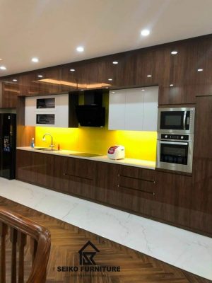 Mẫu tủ bếp Acrylic chữ I tông màu vâ gỗ sang trong